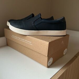 Dr. Scholl's Navy Madison Slip Ons Women’s 7